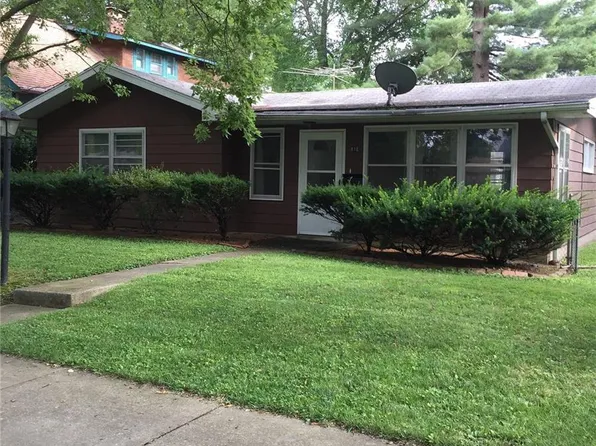 816 13th St, Highland, IL 62249