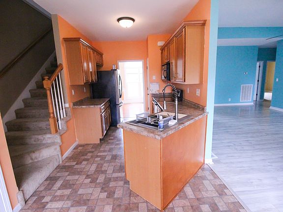 4th image of 1144 Channelview Ct