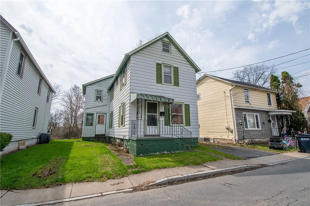 67 Angelo St photo 1