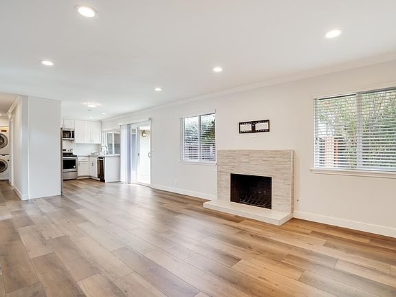 5th image of 557 Alberta Ave APT 1