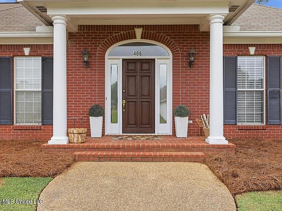 4th image of 406 Pecan Cir
