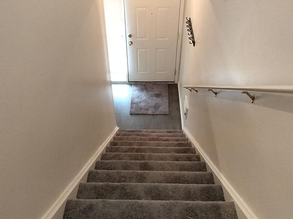 5th image of 3401 Skyline Dr #114