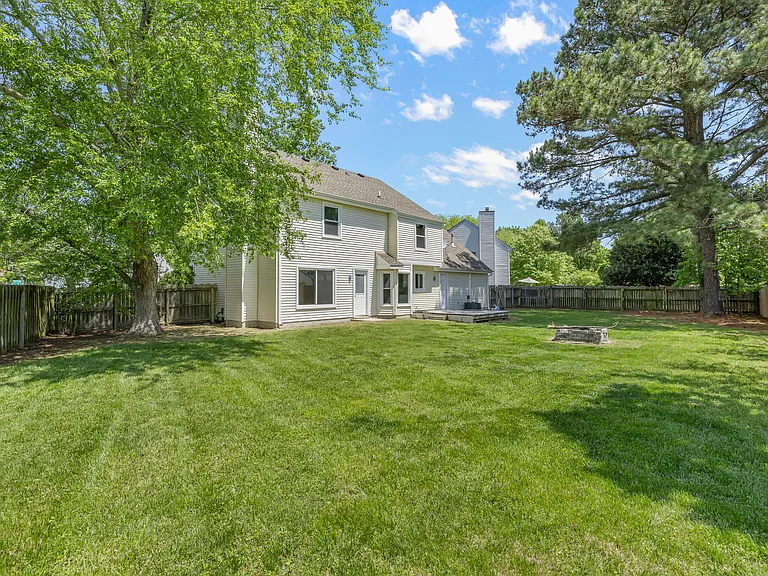 2417 Bernadotte Ct — Photo 5