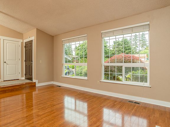 3rd image of 14511 27th Ave E