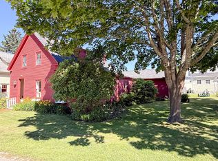 7 Leos Ln, Vinalhaven, ME 04863