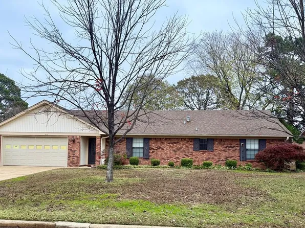 311 Loma Linda St, Wake Village, TX 75501