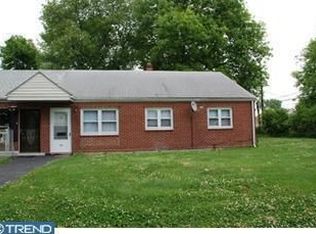 18 Bentley Rd, New Castle, DE 19720