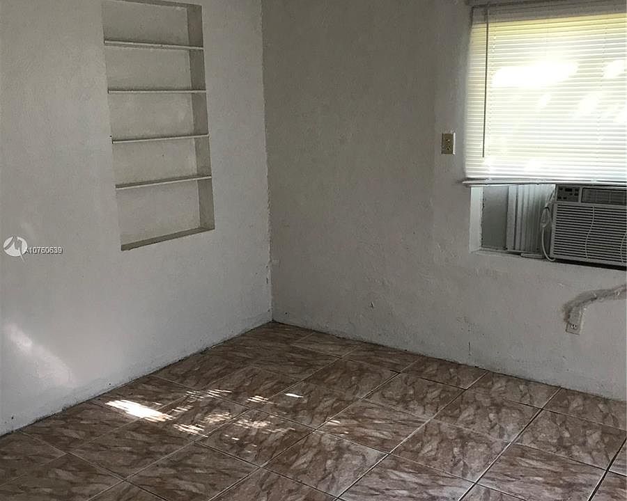 1st image of 245 NE 116th St #1