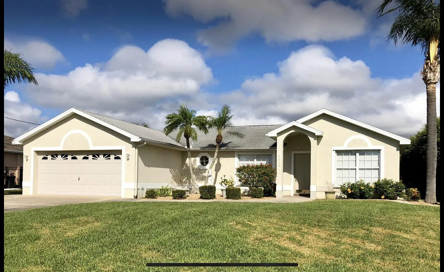3 bed, 1327 sqft, $2,000 — Photo 1
