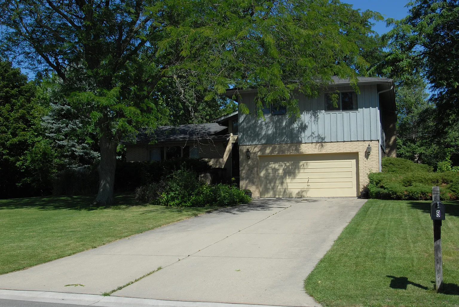 9 Chatham Ln photo 1
