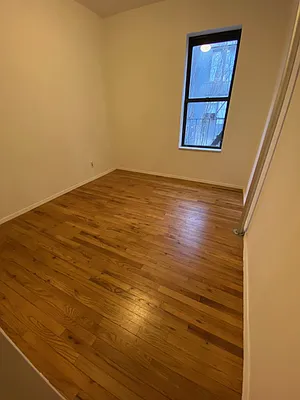 Rented by GreenVill Real Estate LLC | media 25