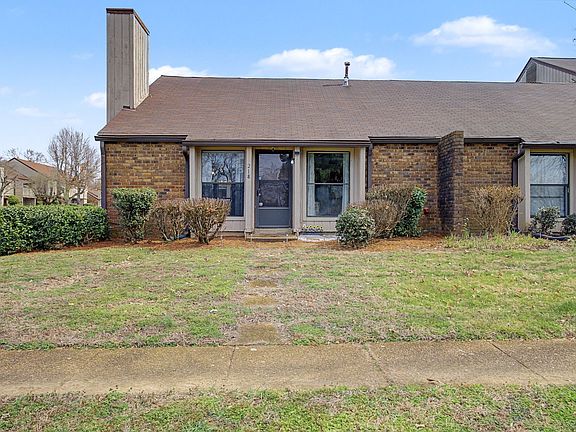 2nd image of 218 Harpers Mill Ct