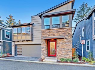 11823 NE 70th Ln, Kirkland, WA 98033