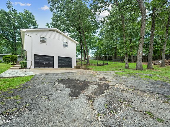 3rd image of 134 Valleyview Dr