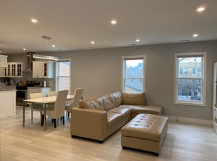 1613 N Mohawk St #2, Chicago, IL 60614