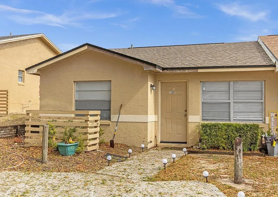 1267 Woodman Way