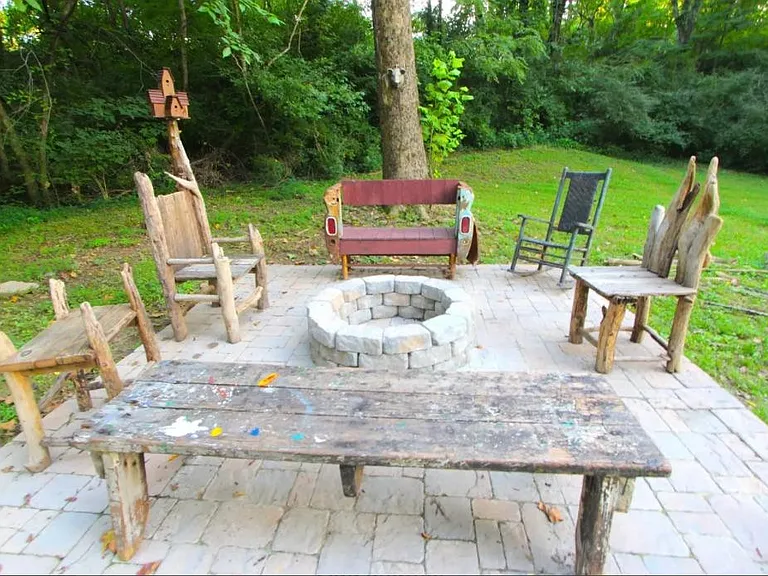 565 Whispering Hills Dr — Photo 29