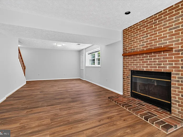8405 Overlook St — Photo 29