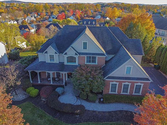 3rd image of 3170 Old Carriage Dr