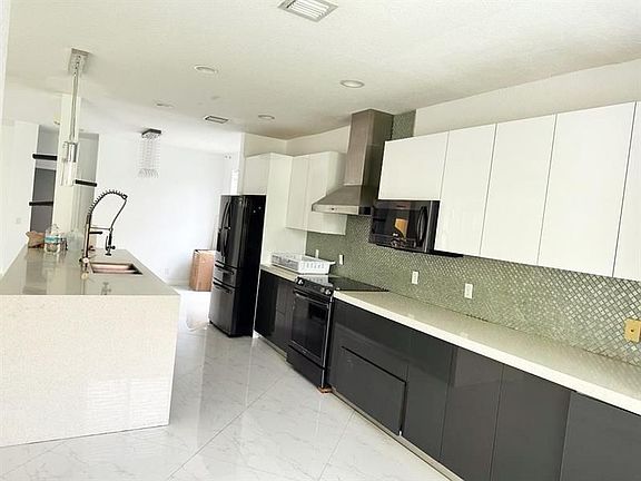 3rd image of 499 Conservation Dr