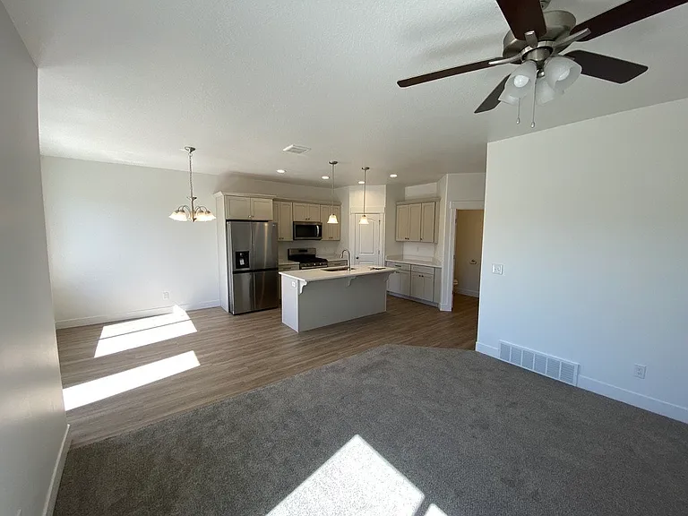 2083 N 4260 W — Photo 15