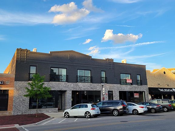 2nd image of 3743 Grand Blvd Unit 1