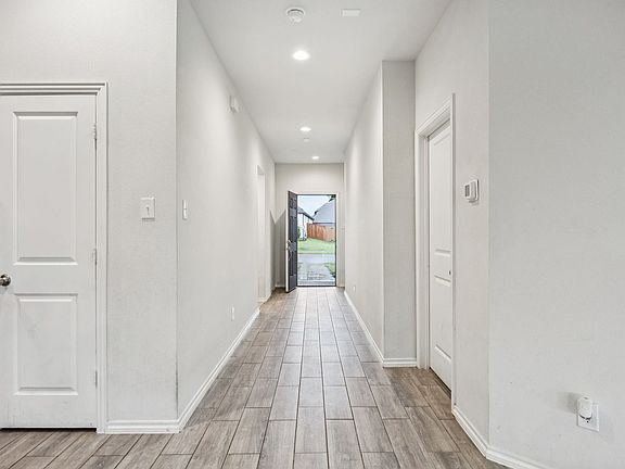 3rd image of 3842 Star Mesa St