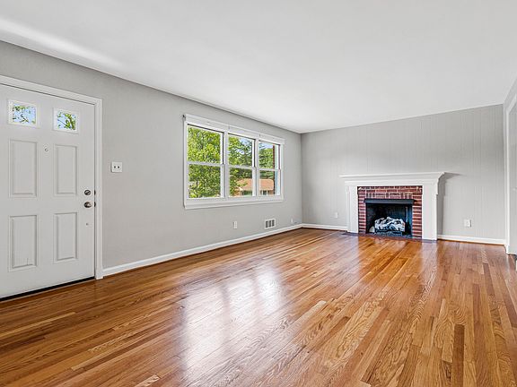 4th image of 301 Moncure Dr