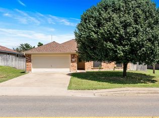 214 N 10th St, Nolanville, TX 76559