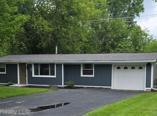 1853 Payson Rd, Walled Lake, MI 48390