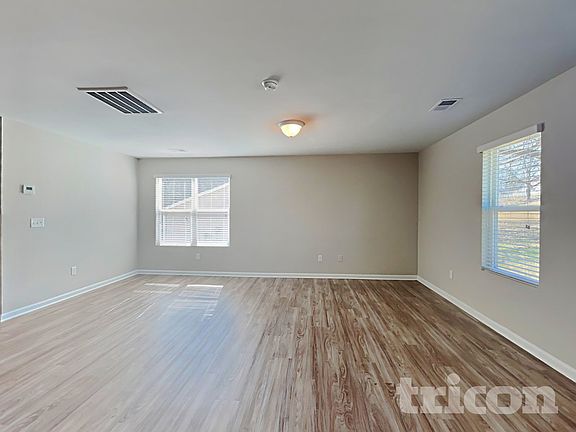 3rd image of 312 Winston Ln