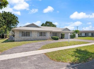 940 SW 52nd Ave, Plantation, FL 33317
