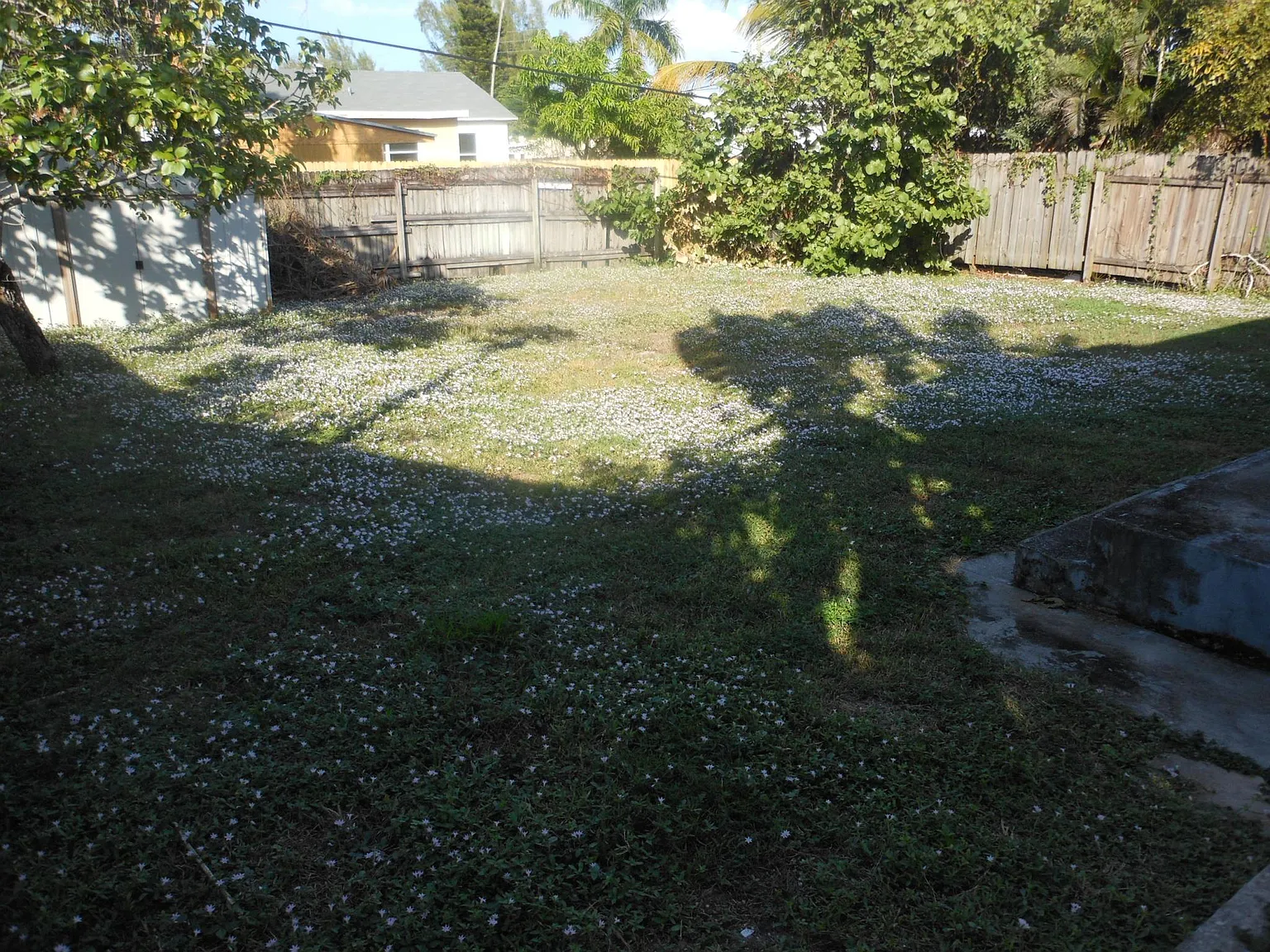 811 32nd St — Photo 2