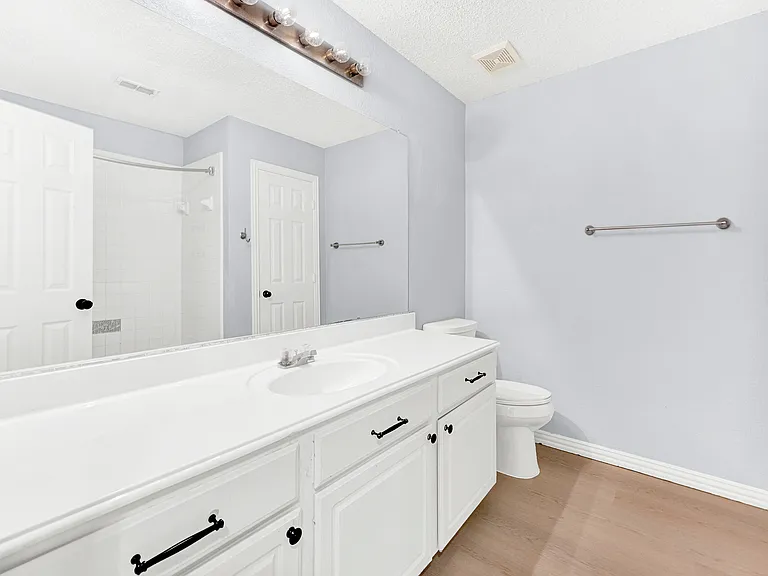 1413 Westmont Dr — Photo 18