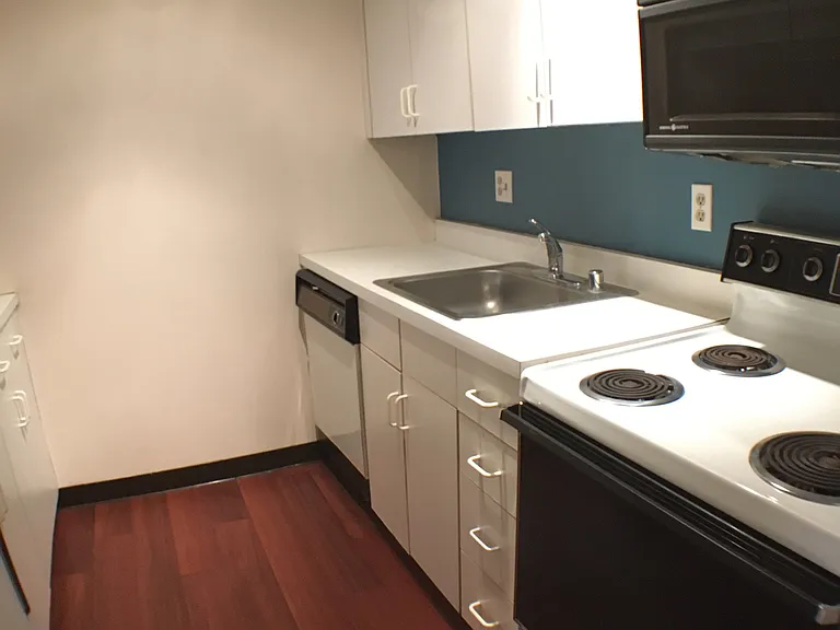 608 S Charles St #A — Photo 23