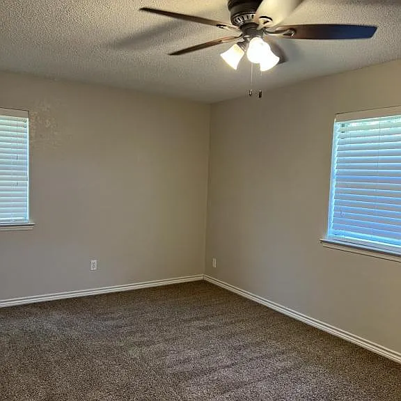 320 Jean Dr — Photo 6