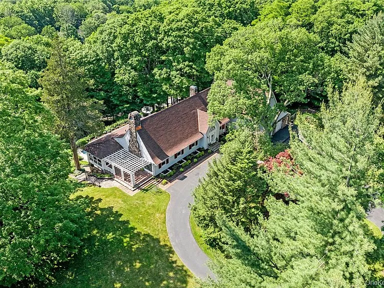 220 Croton Ave — Photo 36