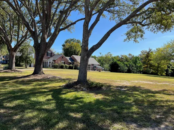 504 Amarillo Dr, Houma, LA 70360