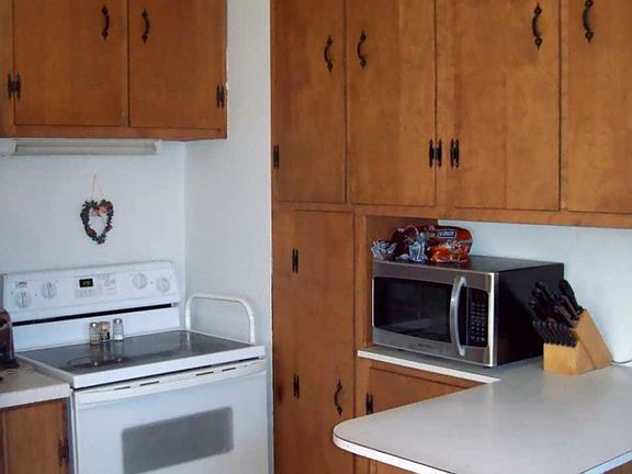 LOTS OF CABINET SPACE