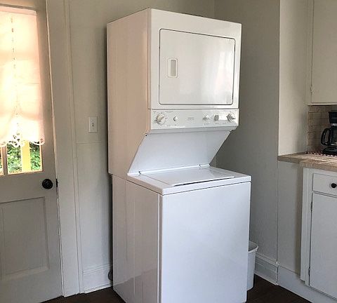 5th image of 108 Summit Ave #1
