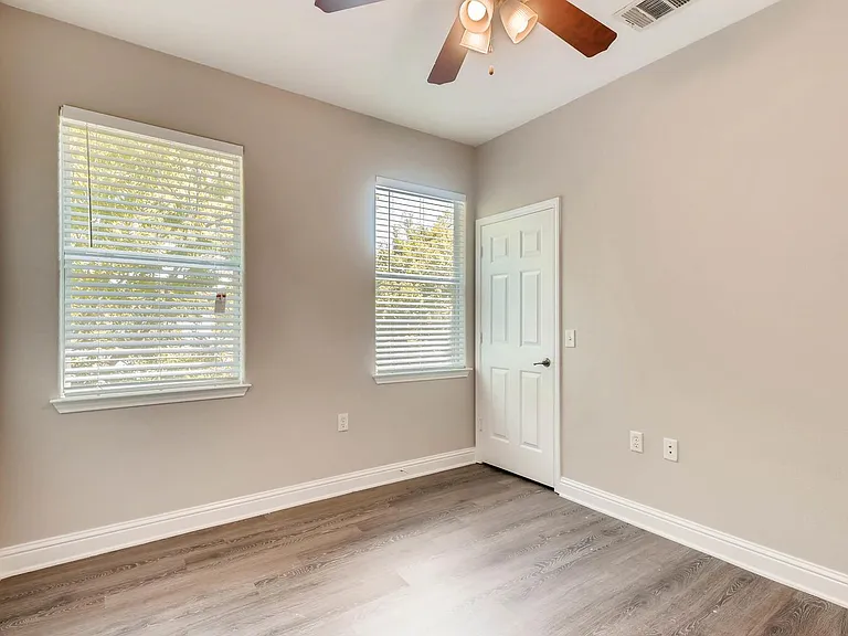 1116 Estes Ave #A — Photo 18