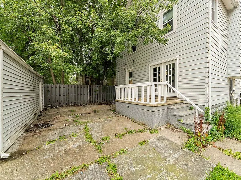 2145 W 100th St — Photo 36