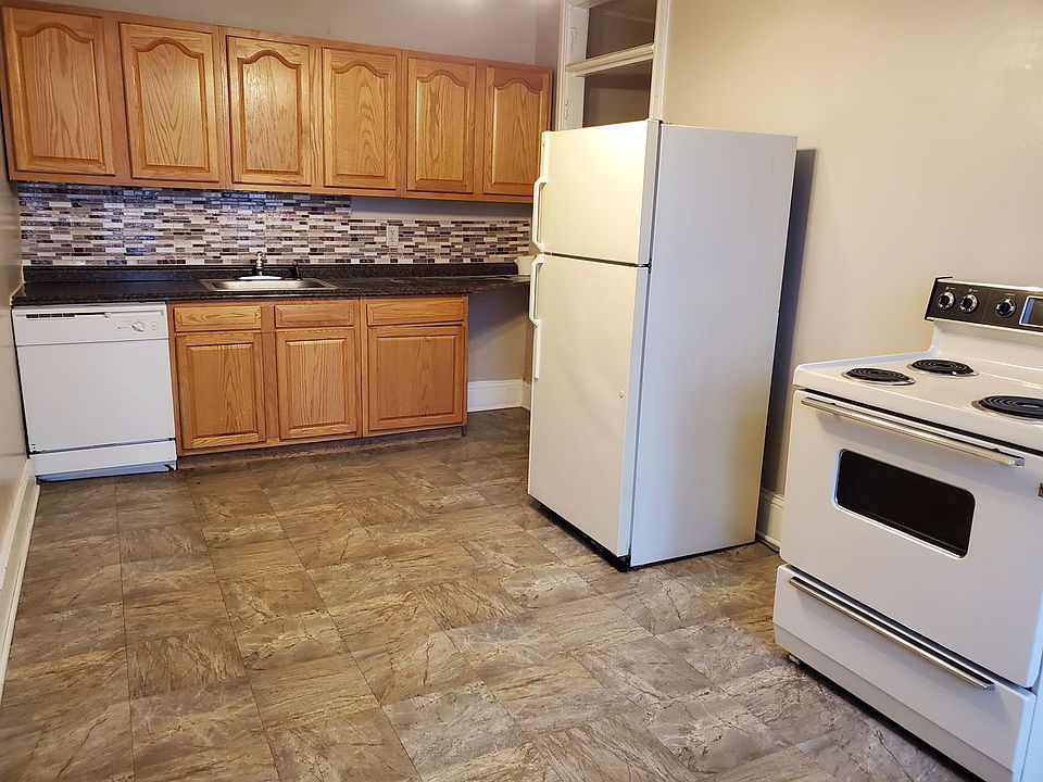 1st image of 2 W Stiegel St #9BEBEF433