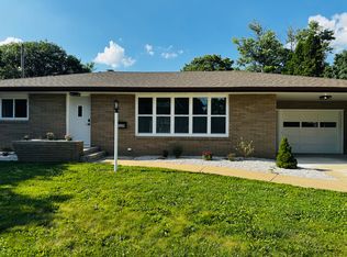 1529 9th St, Peru, IL 61354