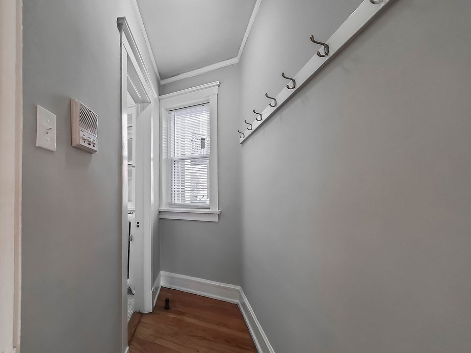 1st image of 4600 N Lincoln Ave #231003