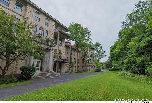 2nd image of 10 Foery Dr APT 208