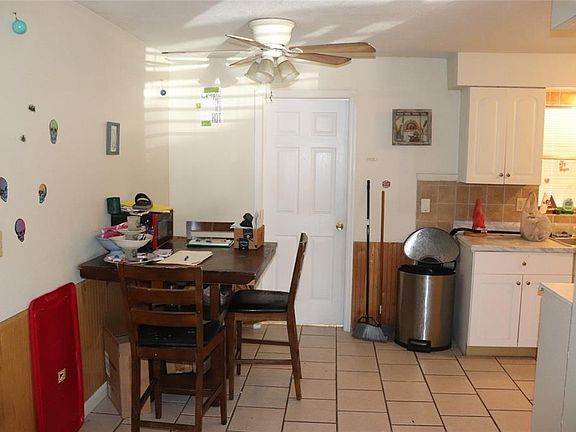 4th image of 16 S Harrison St