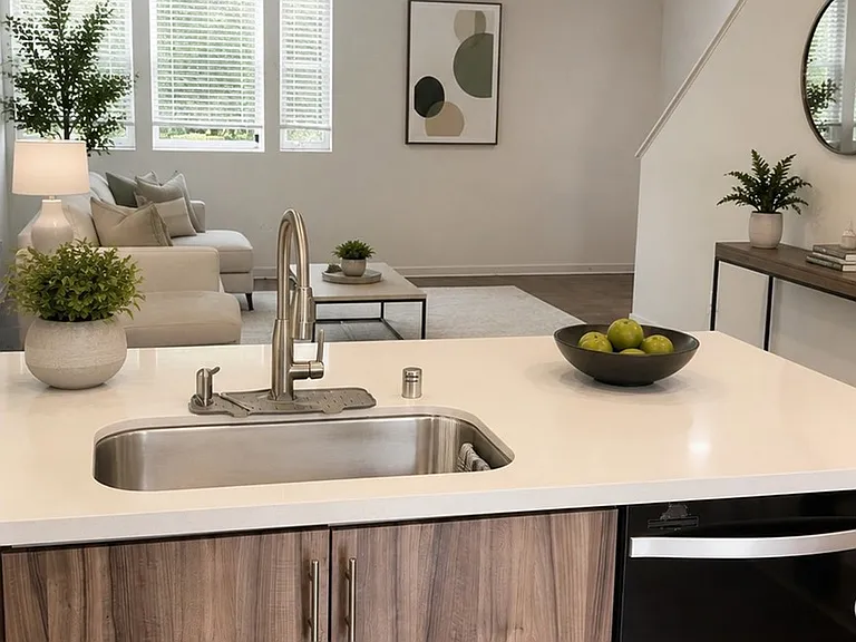 3901 Eagle Rock Blvd — Photo 3