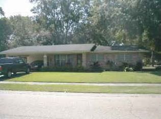 11022 W Robin Hood Dr, Baton Rouge, LA 70815