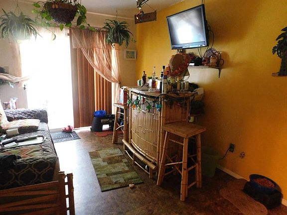 4th image of 6814 Fillmore Blvd